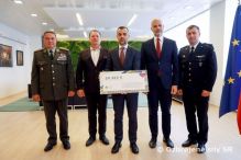 Vojaci vyzbierali v rmci humanitrnej zbierky 24 365 eur na pomoc Ukrajine 